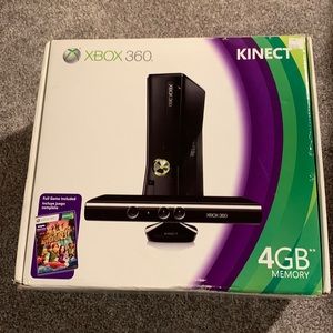 - Xbox 360 + Kinect